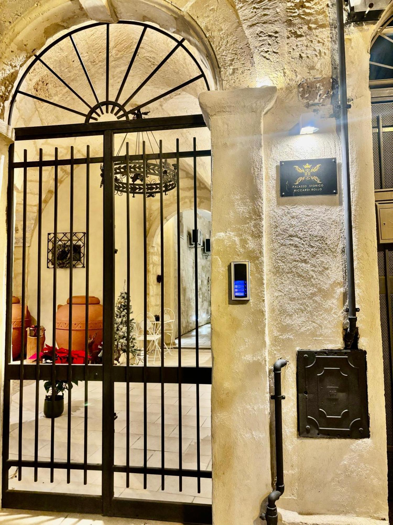 圣切萨廖迪莱切Palazzo Storico Riccardi Rollo公寓 外观 照片