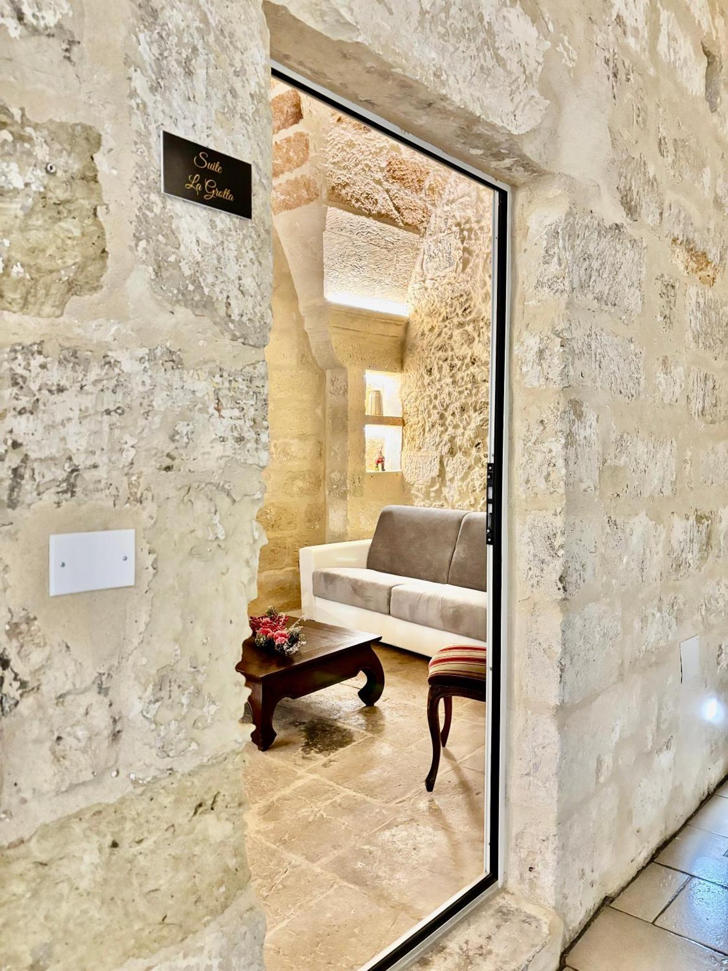 圣切萨廖迪莱切Palazzo Storico Riccardi Rollo公寓 外观 照片